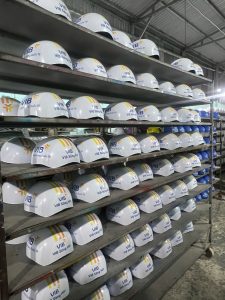 doanh nghiệp dùng quà tặng ý nghĩa làm cầu nối thương hiệu với khách hàng.